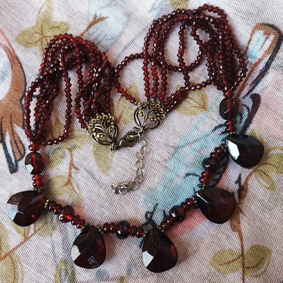 Faceted Dark Red Bohemian Teardrop Garnet 6 Strand Bicone Beads Necklace EUC - Picture 1 of 8